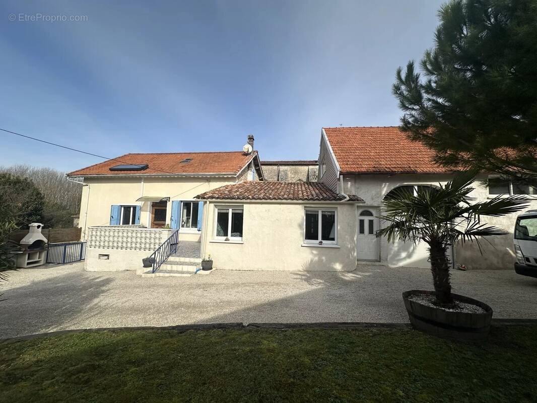 Maison à vendre, 187m², Saint-Bonnet