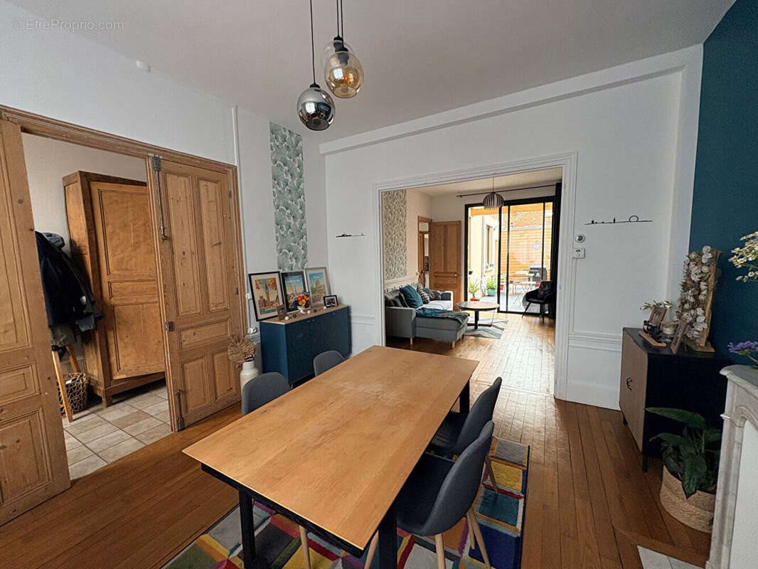 Maison à vendre, 171m², Saint-Quentin