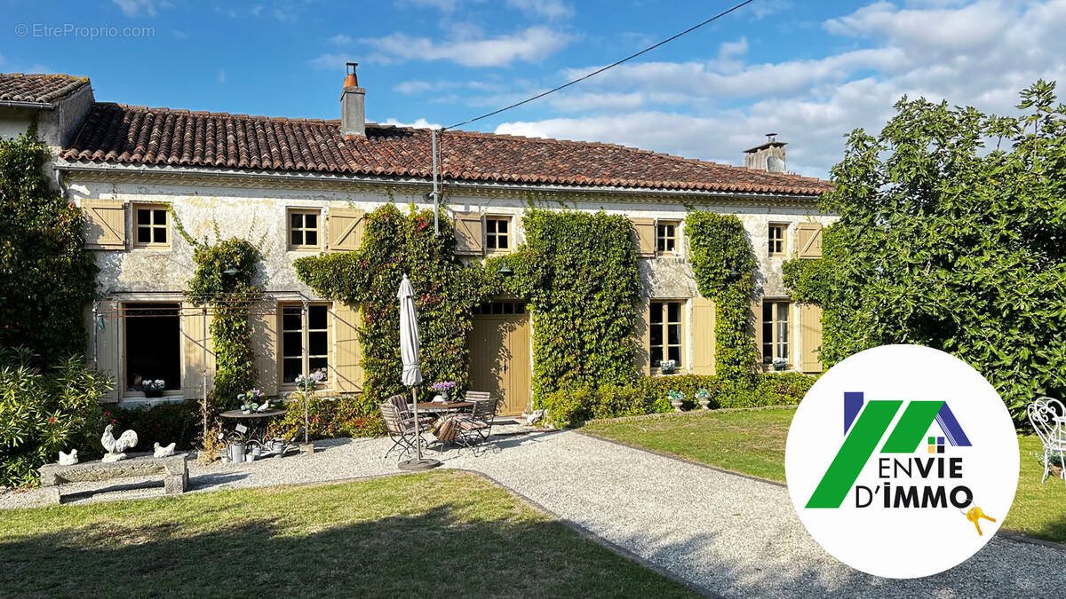 Maison à vendre, 215m², Saint-Pierre-de-Juillers