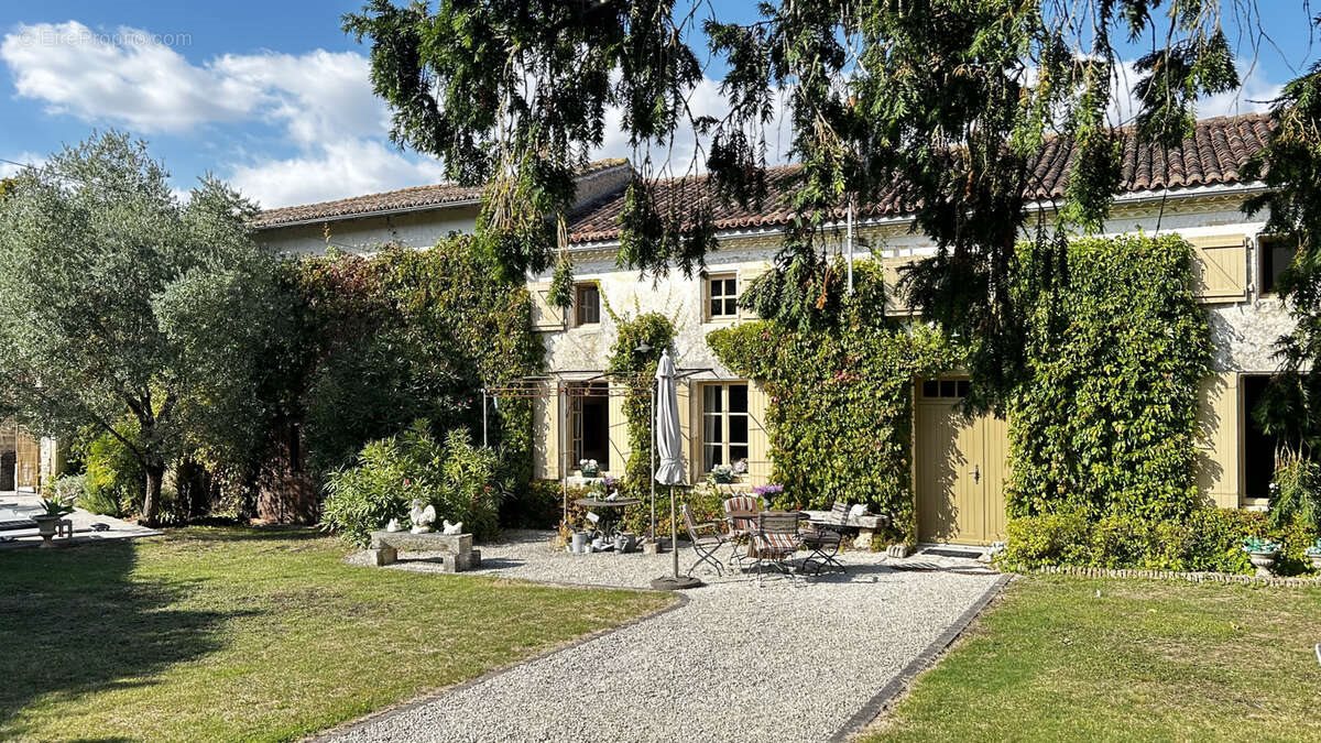 Maison à vendre, 215m², Saint-Pierre-de-Juillers