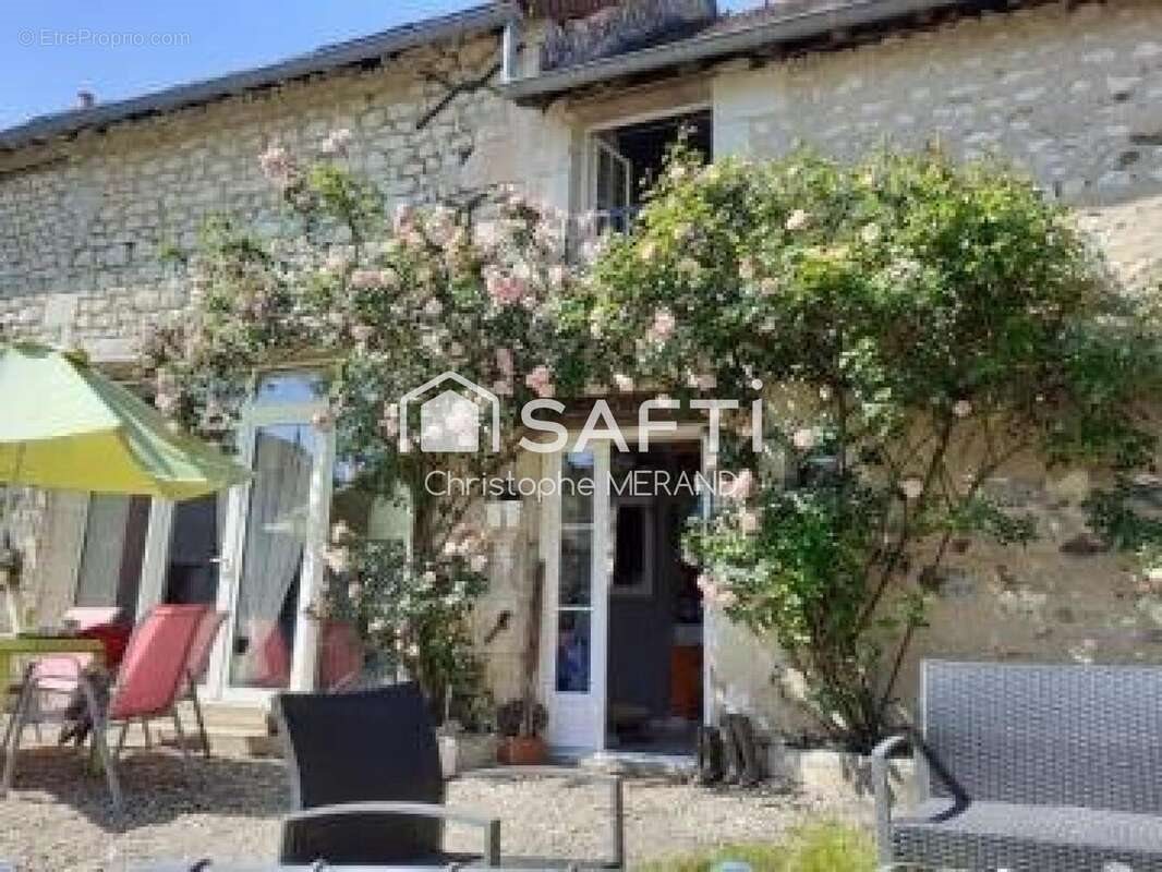 Maison à vendre, 202m², Vaux-sur-Vienne
