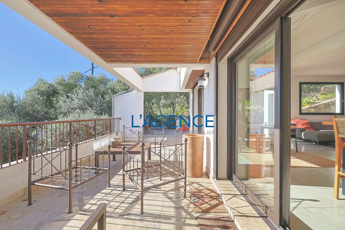 Maison à vendre, 221m², Hyères