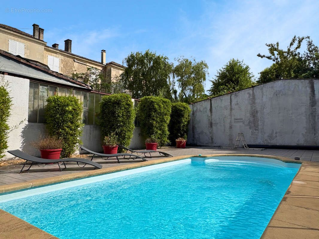 Maison à vendre, 107m², Cognac