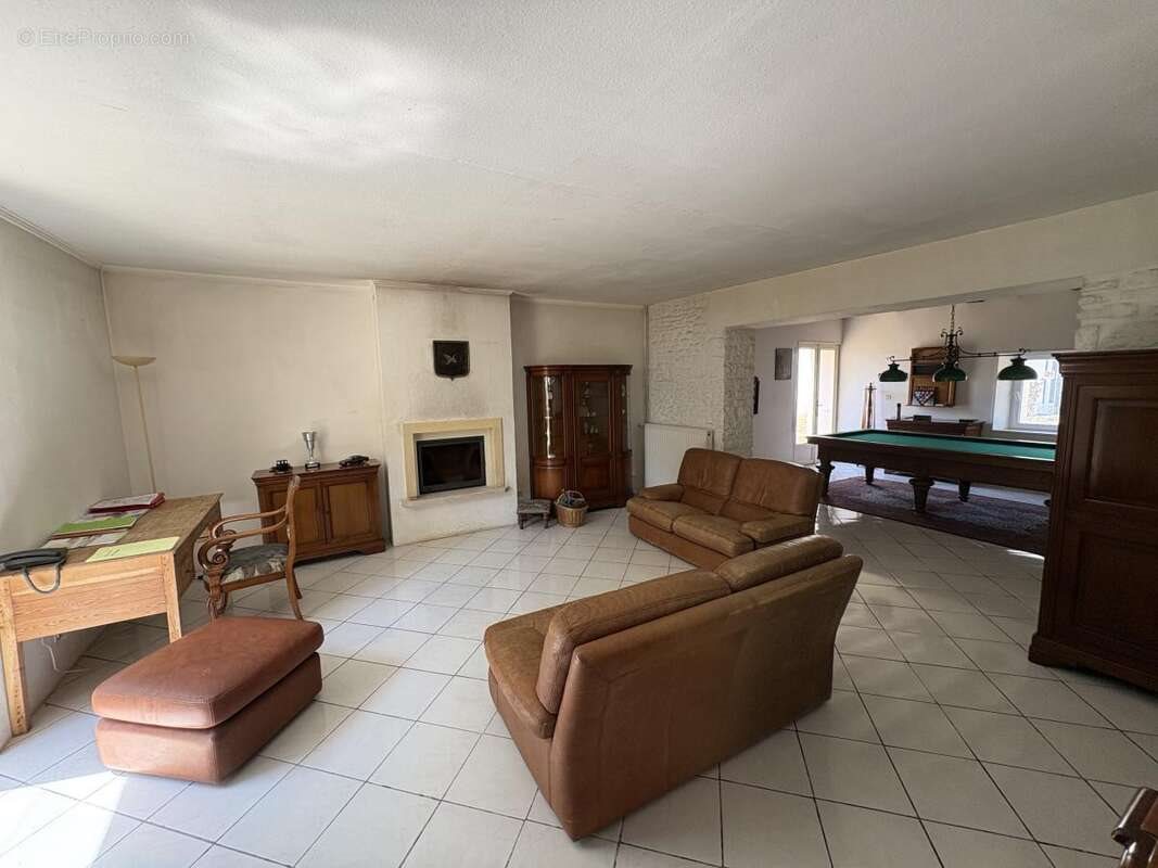 Maison à vendre, 188m², Prailles