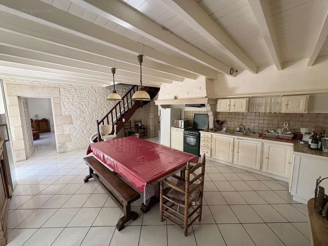 Maison à vendre, 188m², Prailles