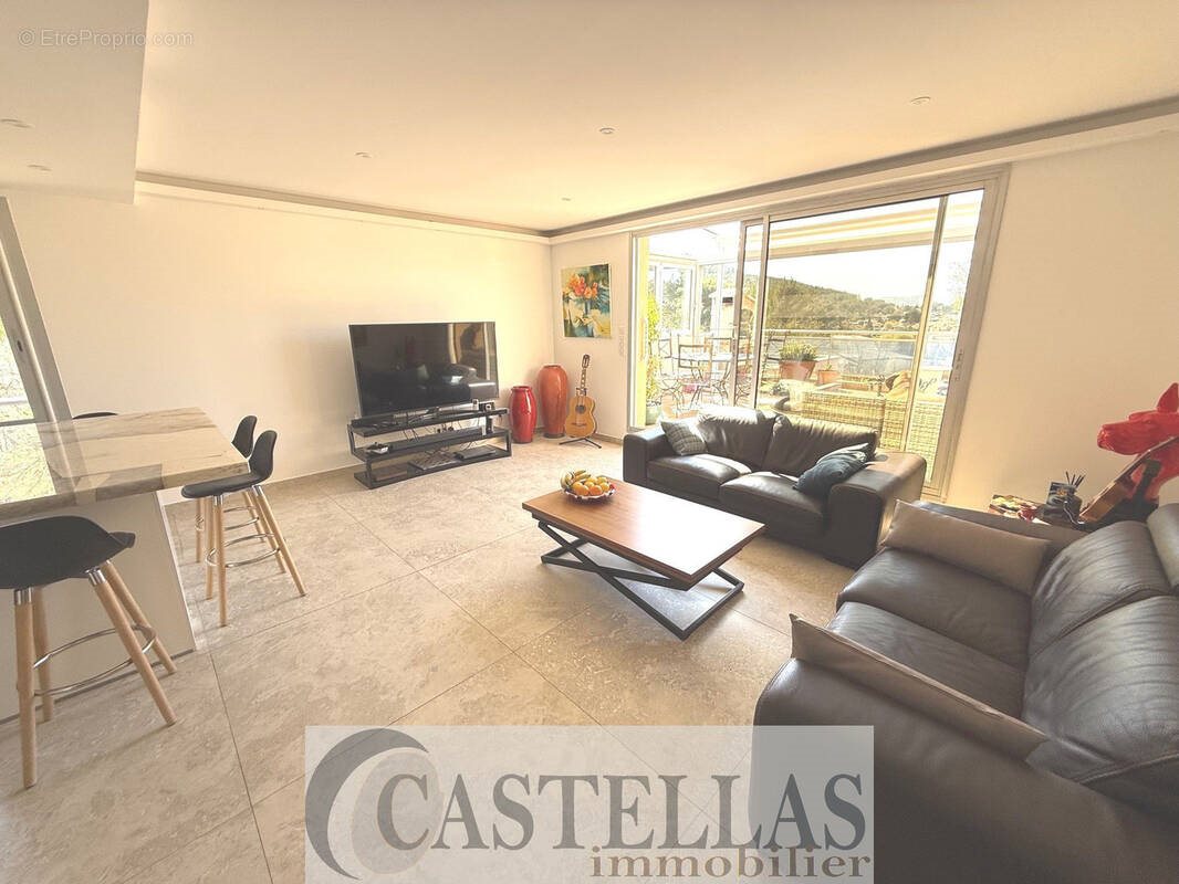 Appartement à vendre, 72m², Carnoux-en-Provence