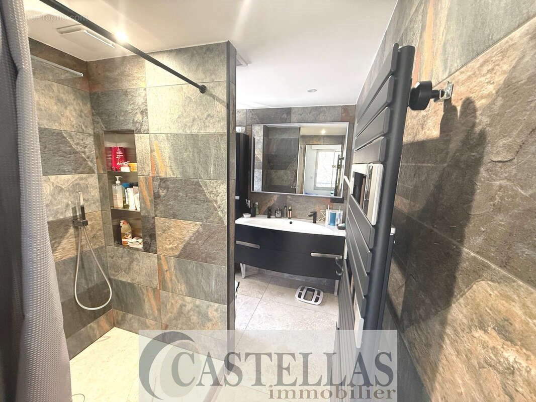 Appartement à vendre, 72m², Carnoux-en-Provence