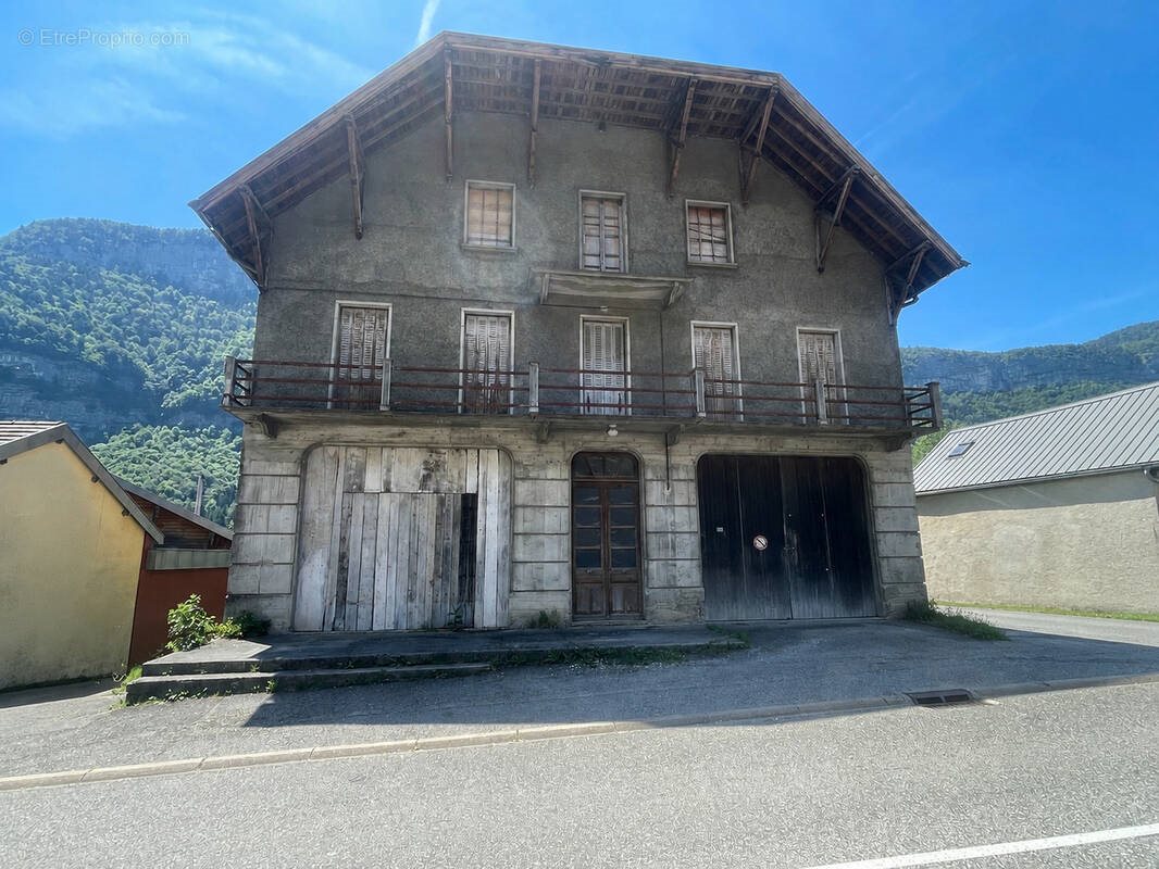 Maison à vendre, 450m², Allèves