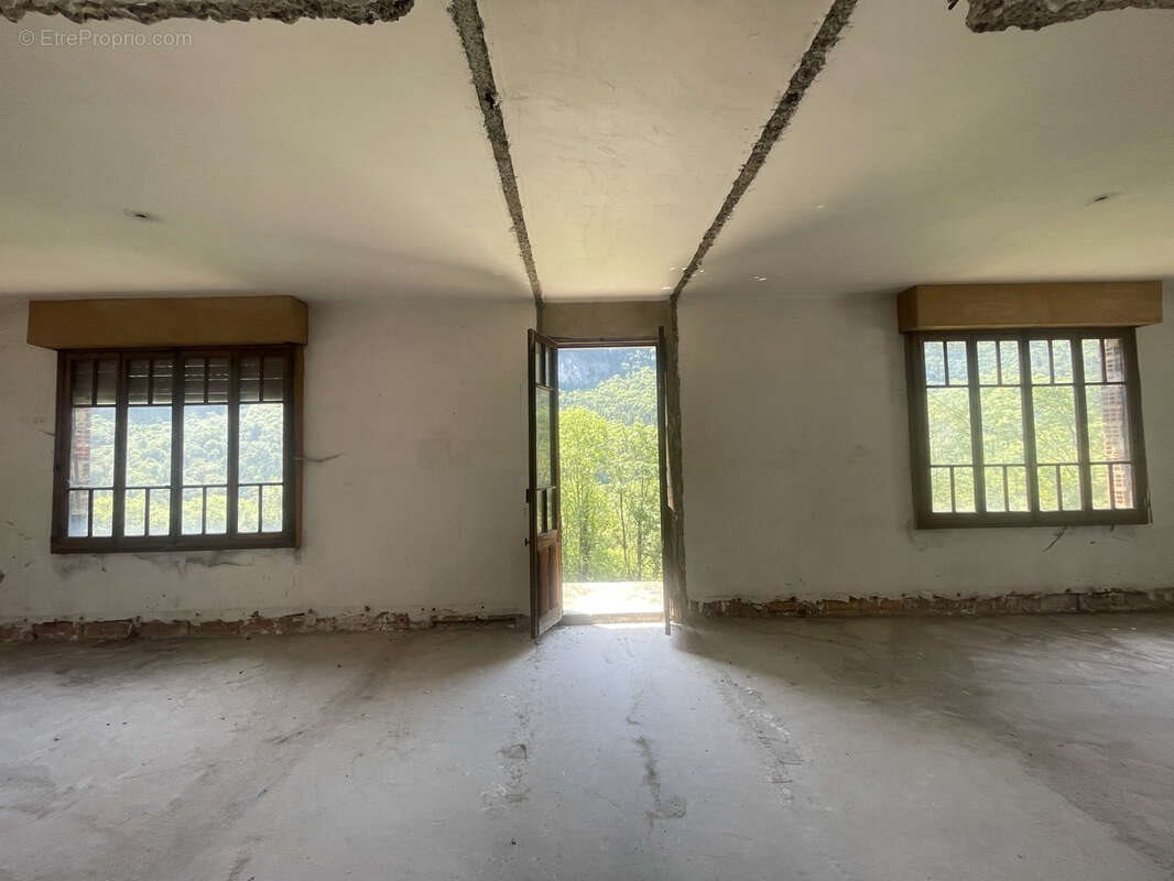 Maison à vendre, 450m², Allèves