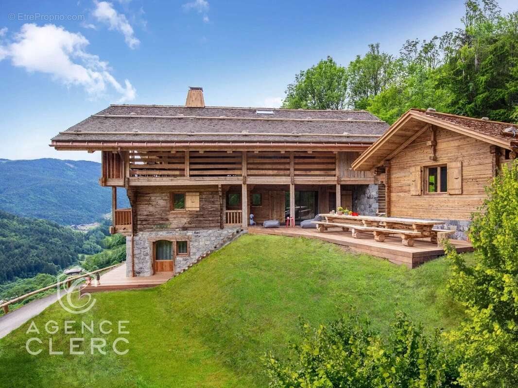 Maison à vendre, 360m², Le Grand-Bornand