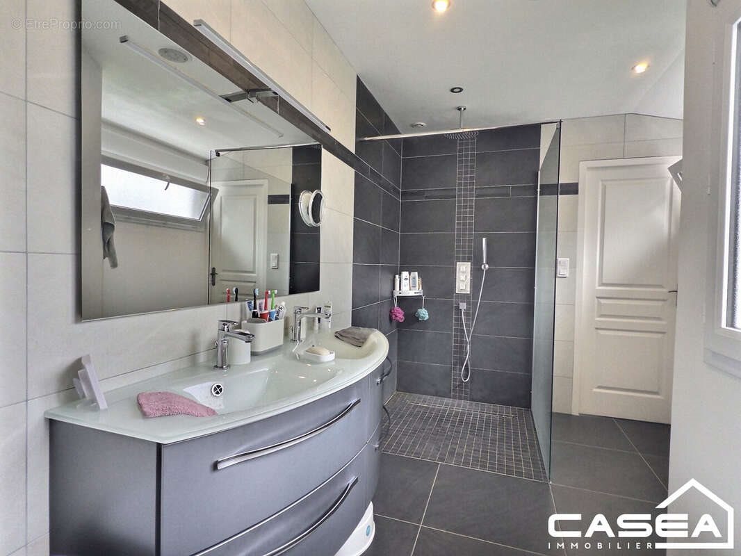 Maison à vendre, 88m², Pont-l'Abbé