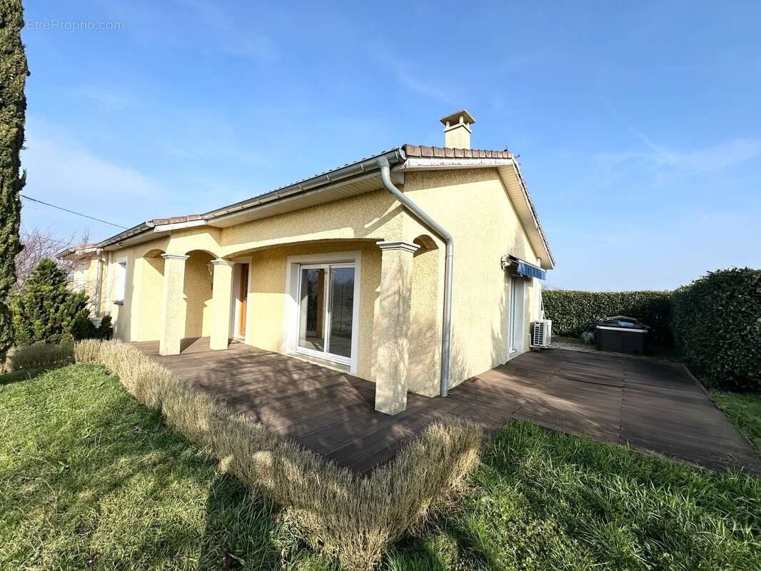 Maison à vendre, 104m², Montrevel-en-Bresse