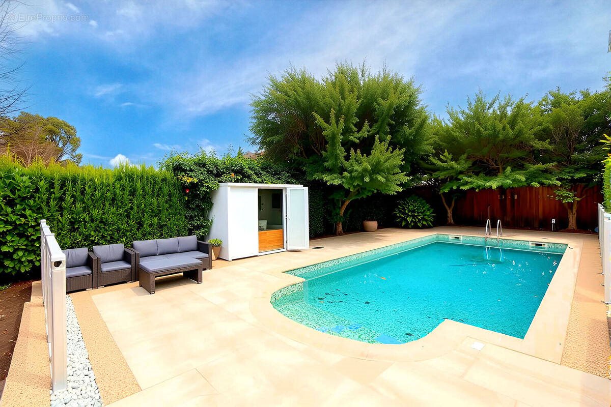 Maison à vendre, 224m², Saint-Sériès