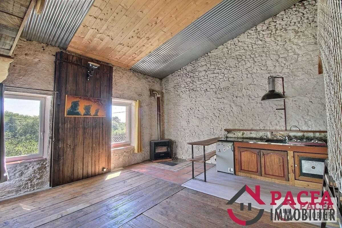 Maison à vendre, 52m², Burlats