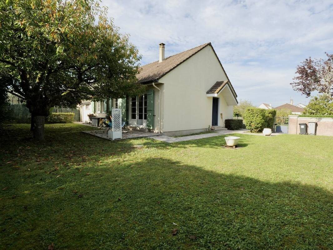 Maison à vendre, 85m², Le Châtelet-en-Brie