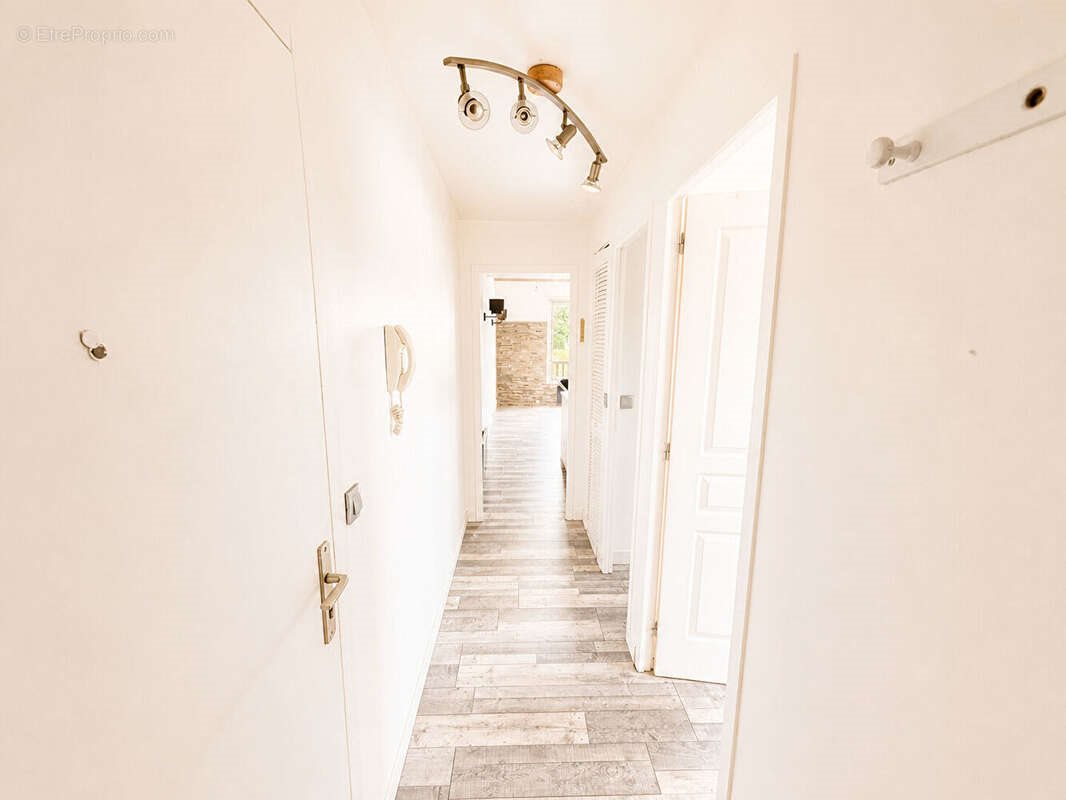 Appartement à vendre, 64m², Lamorlaye