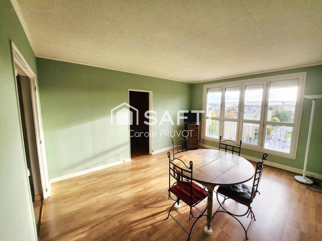 Appartement à vendre, 55m², Mantes-la-Jolie