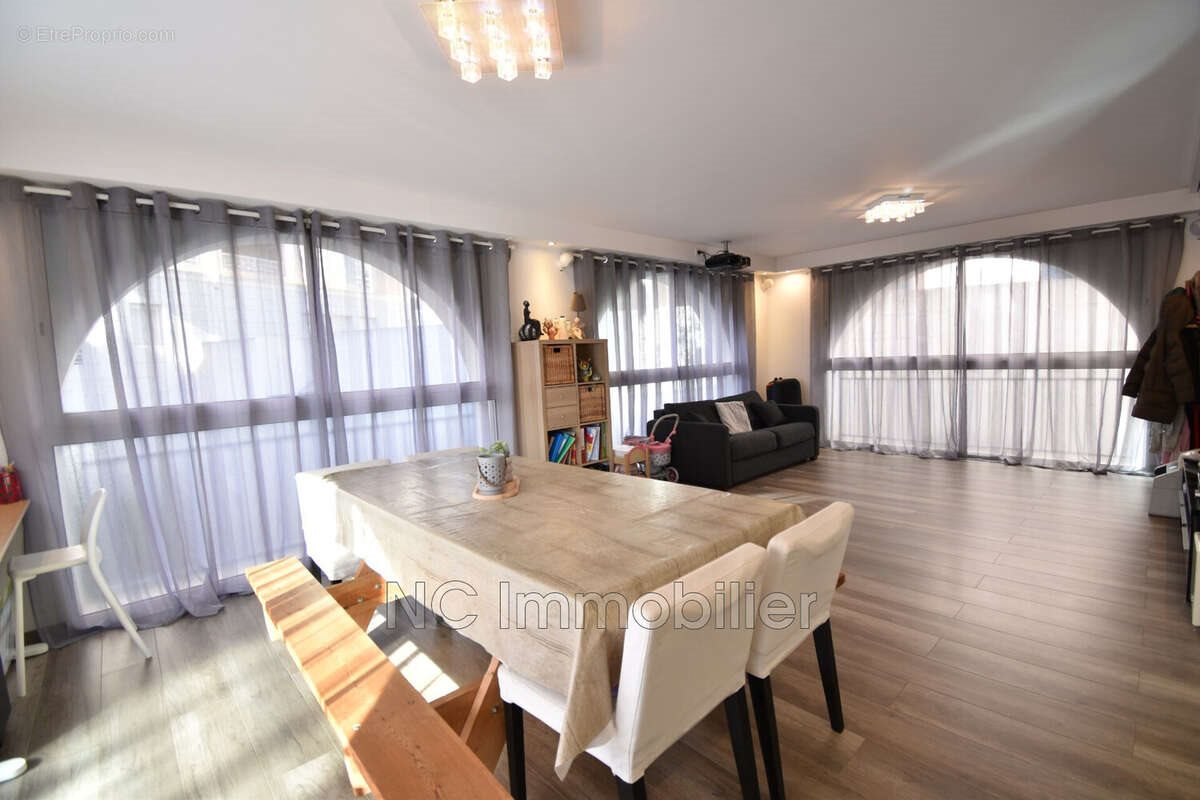 Appartement à vendre, 119m², Vallauris