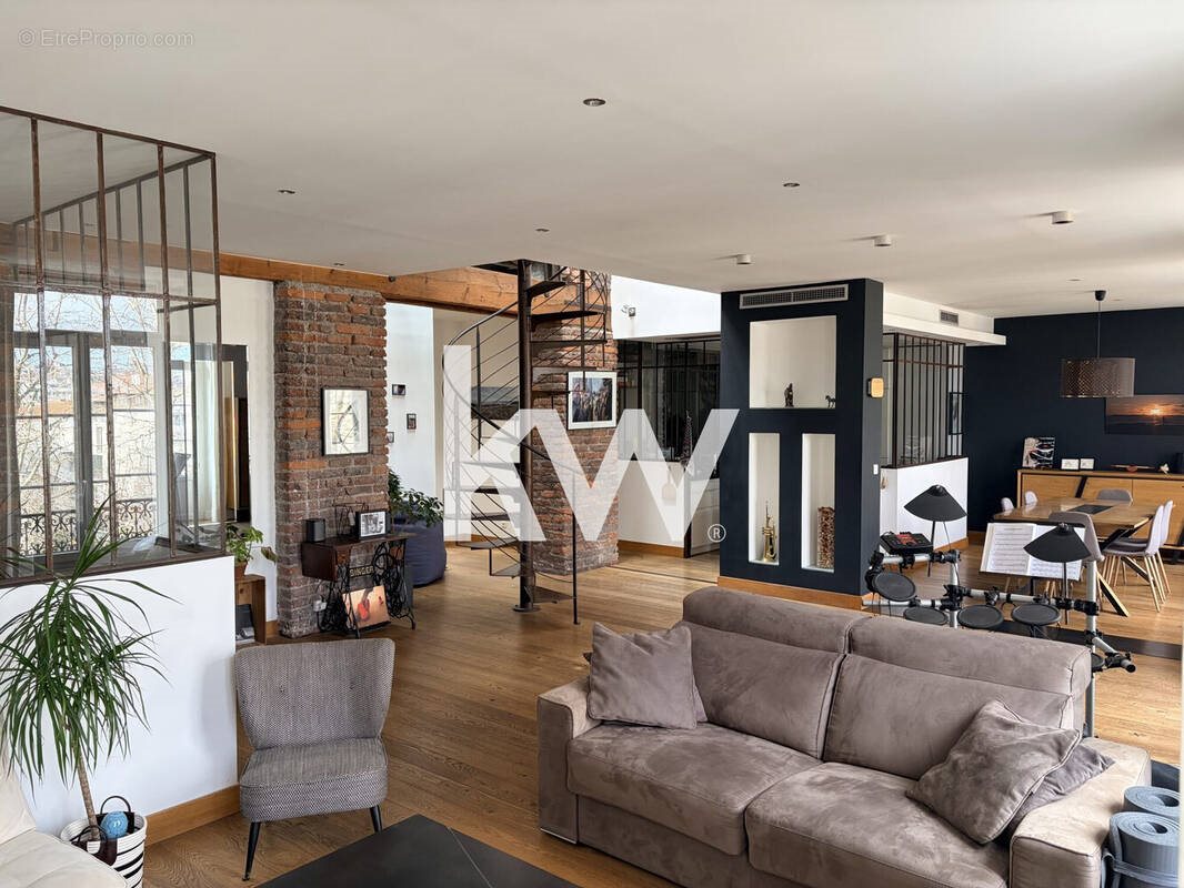 Appartement à vendre, 230m², Saint-Étienne
