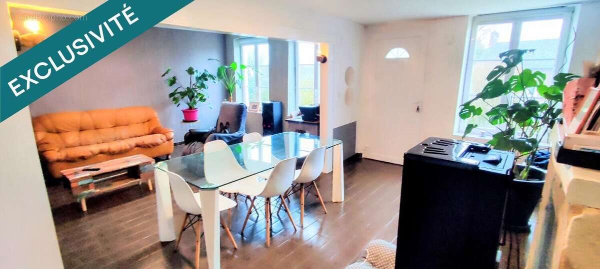 Maison à vendre, 118m², Plomion