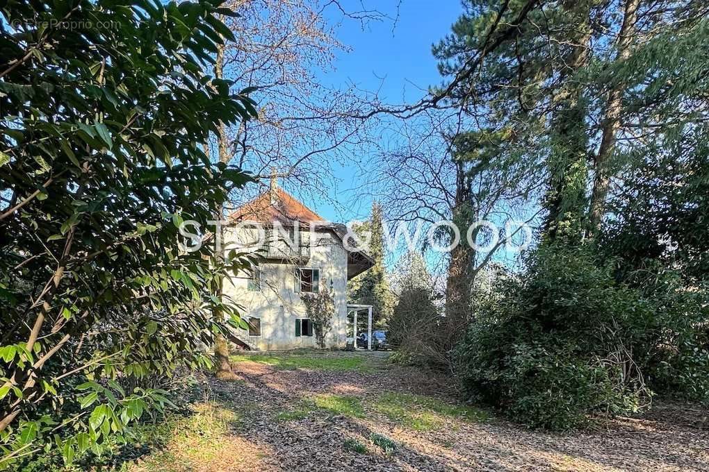 Maison à vendre, 325m², Annecy