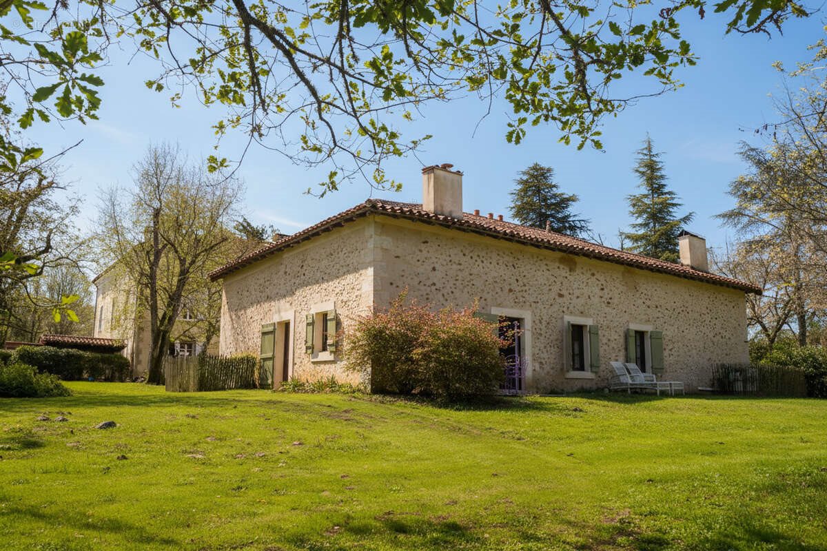 Maison à vendre, 729m², Mont-de-Marsan