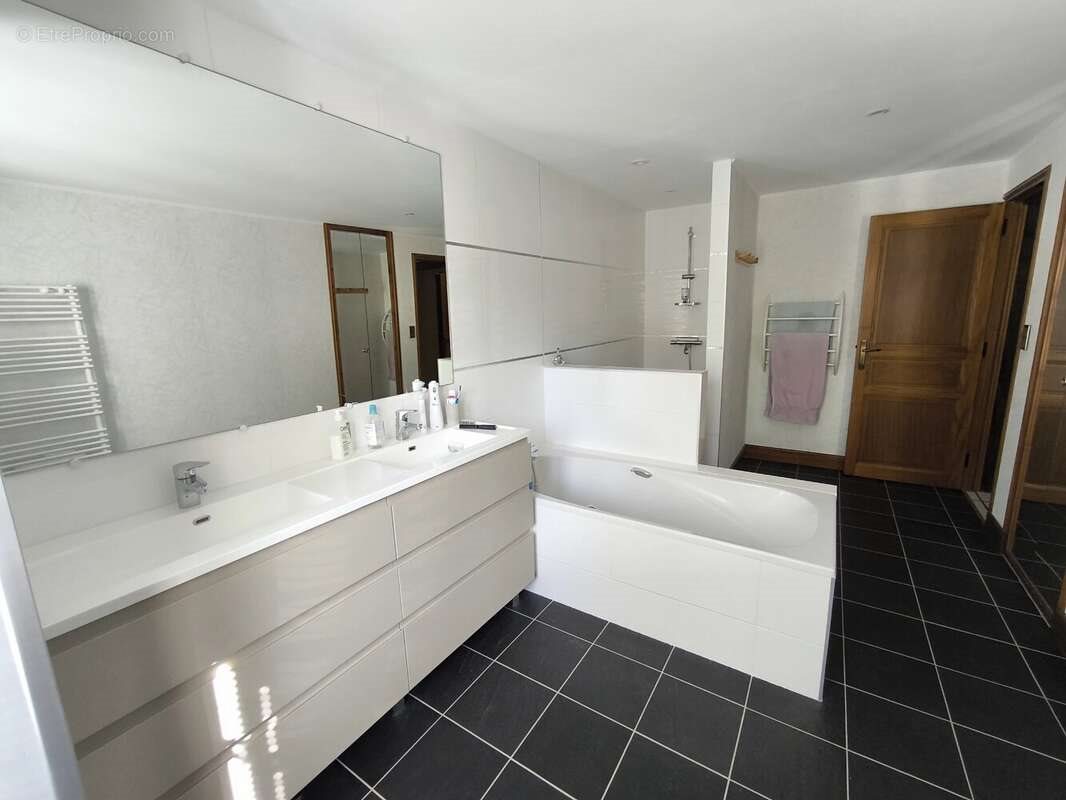 Maison à vendre, 138m², Chaillac-sur-Vienne