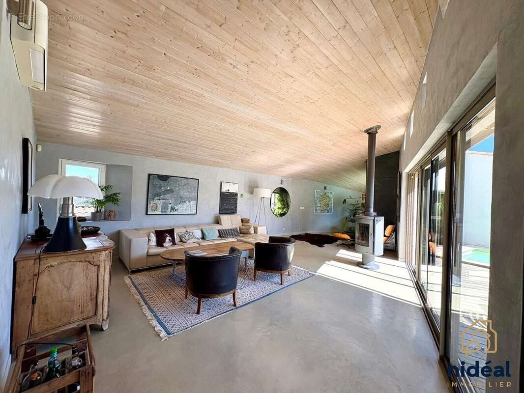Maison à vendre, 173m², Junas