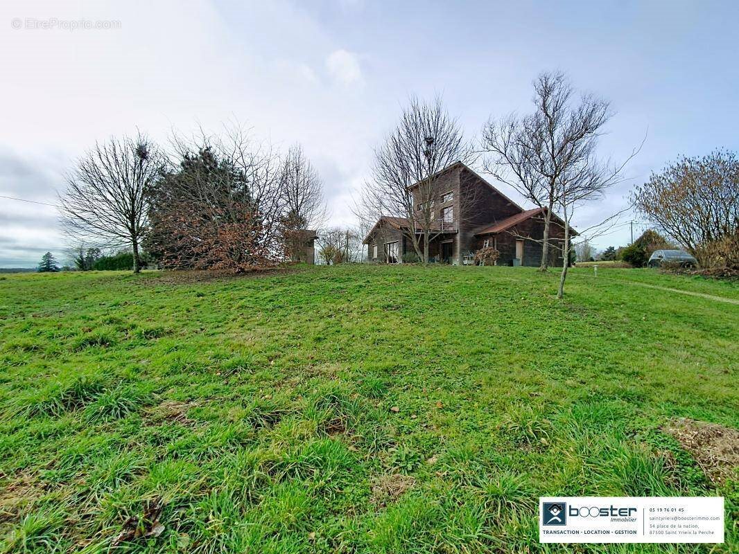 Maison à vendre, 155m², Saint-Yrieix-la-Perche