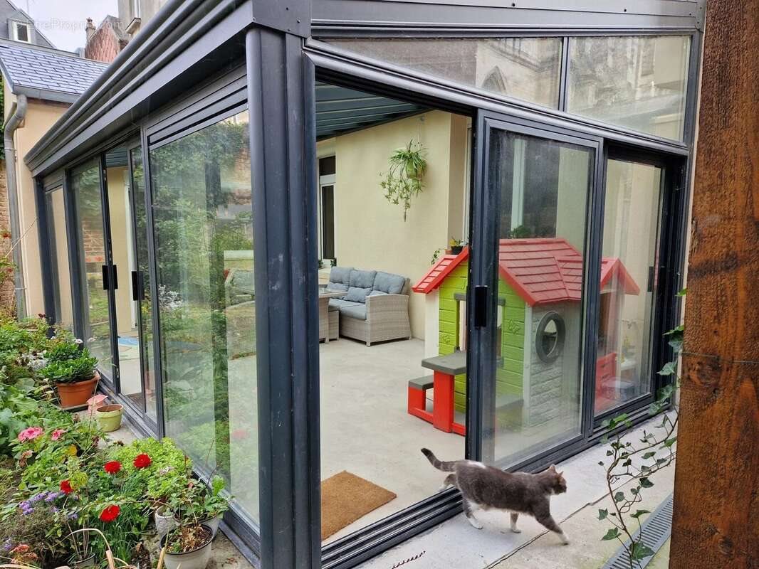 Maison à vendre, 220m², Saint-Quentin