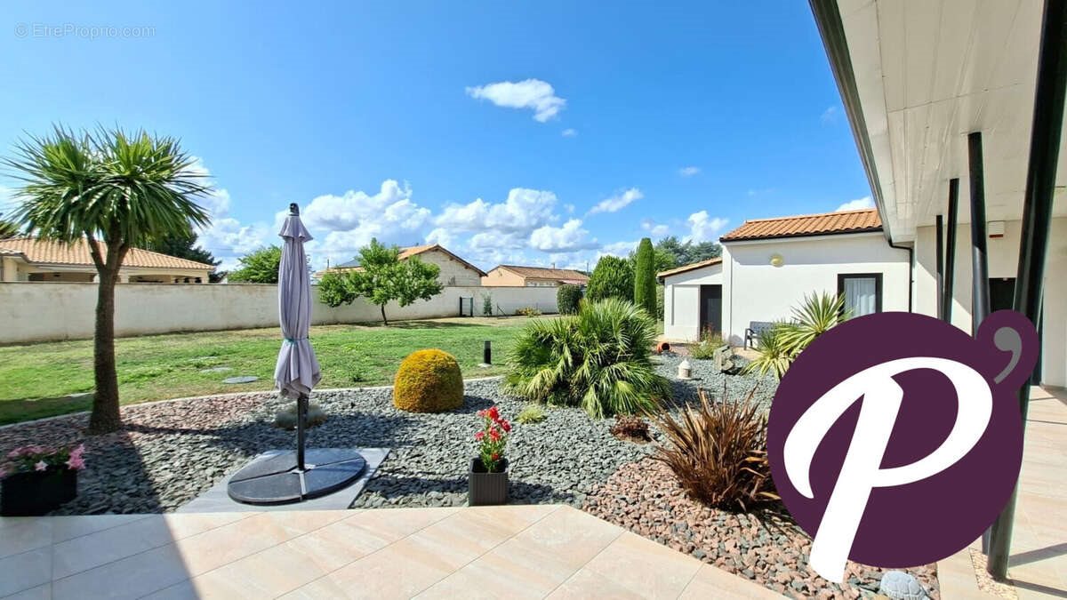 Maison à vendre, 184m², Bergerac
