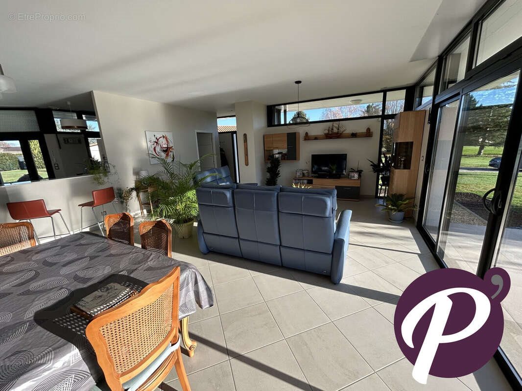 Maison à vendre, 184m², Bergerac