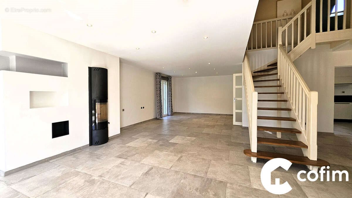 Maison à vendre, 149m², Gan