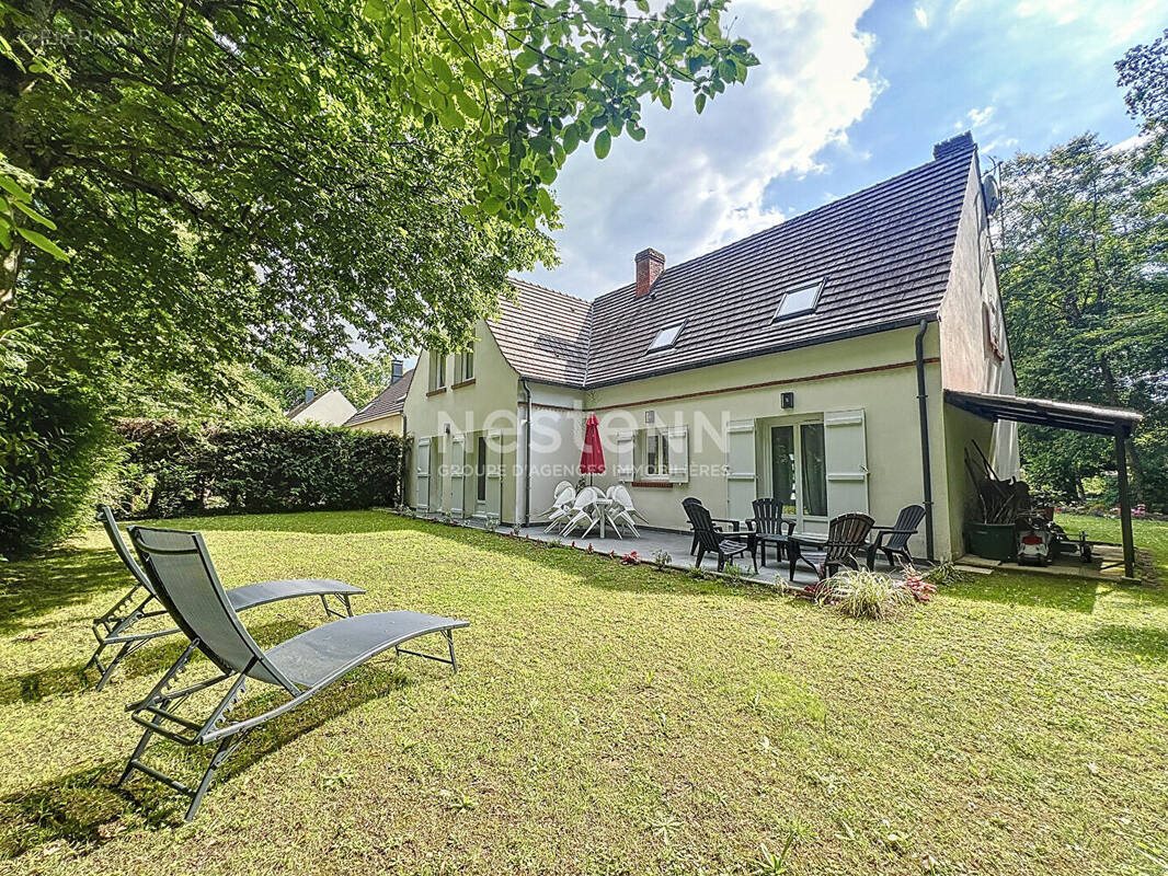 Maison à vendre, 163m², Lamorlaye