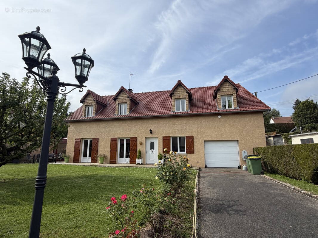 Maison à vendre, 181m², Saveuse