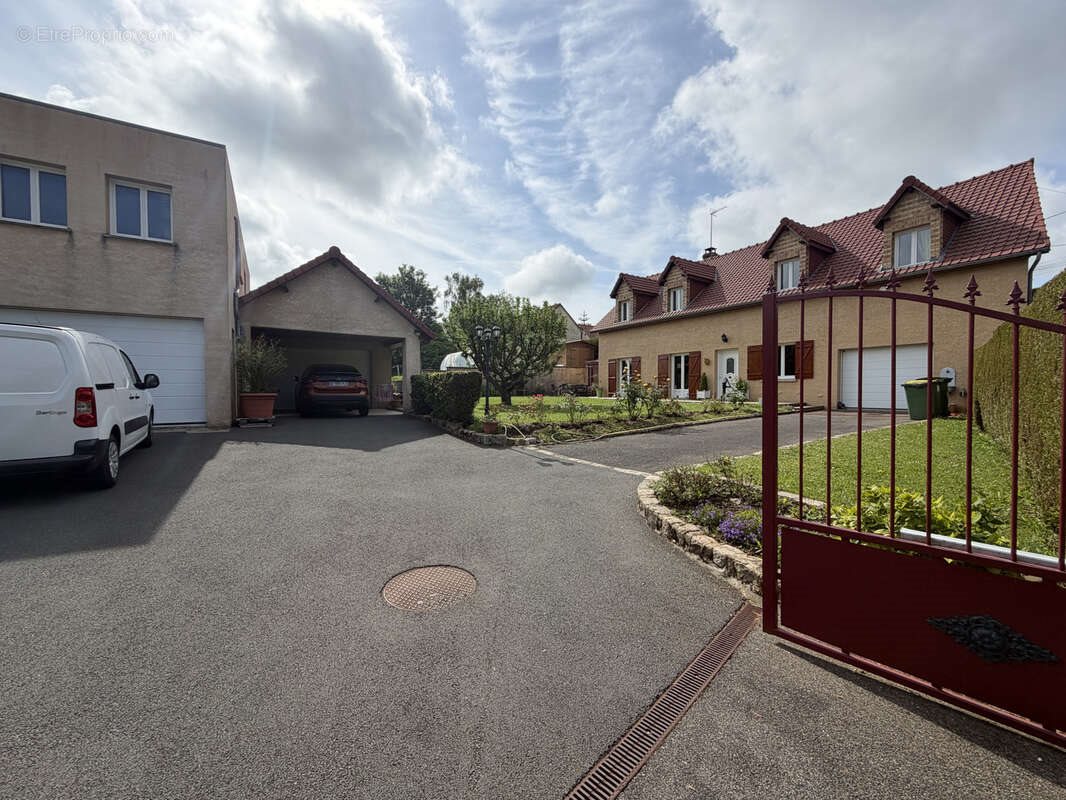 Maison à vendre, 181m², Saveuse
