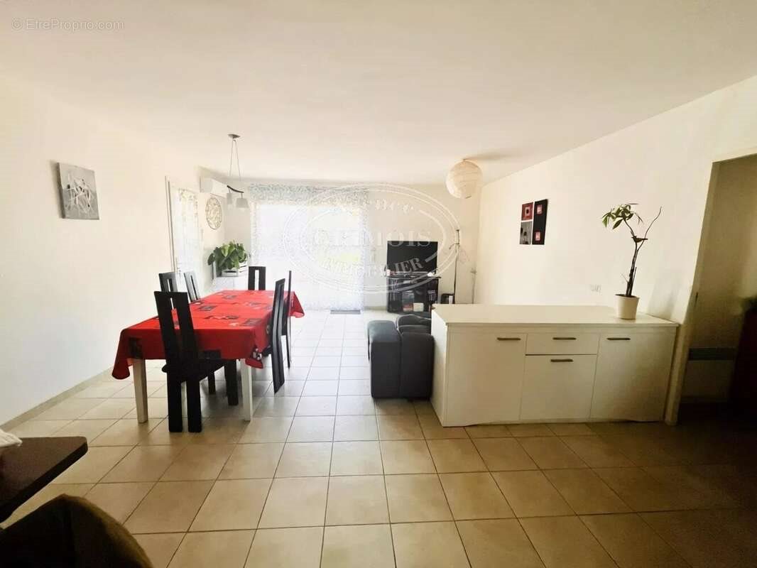Maison à vendre, 94m², Thézan-des-Corbières