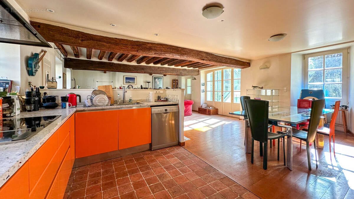 Maison à vendre, 280m², Sainte-Mesme