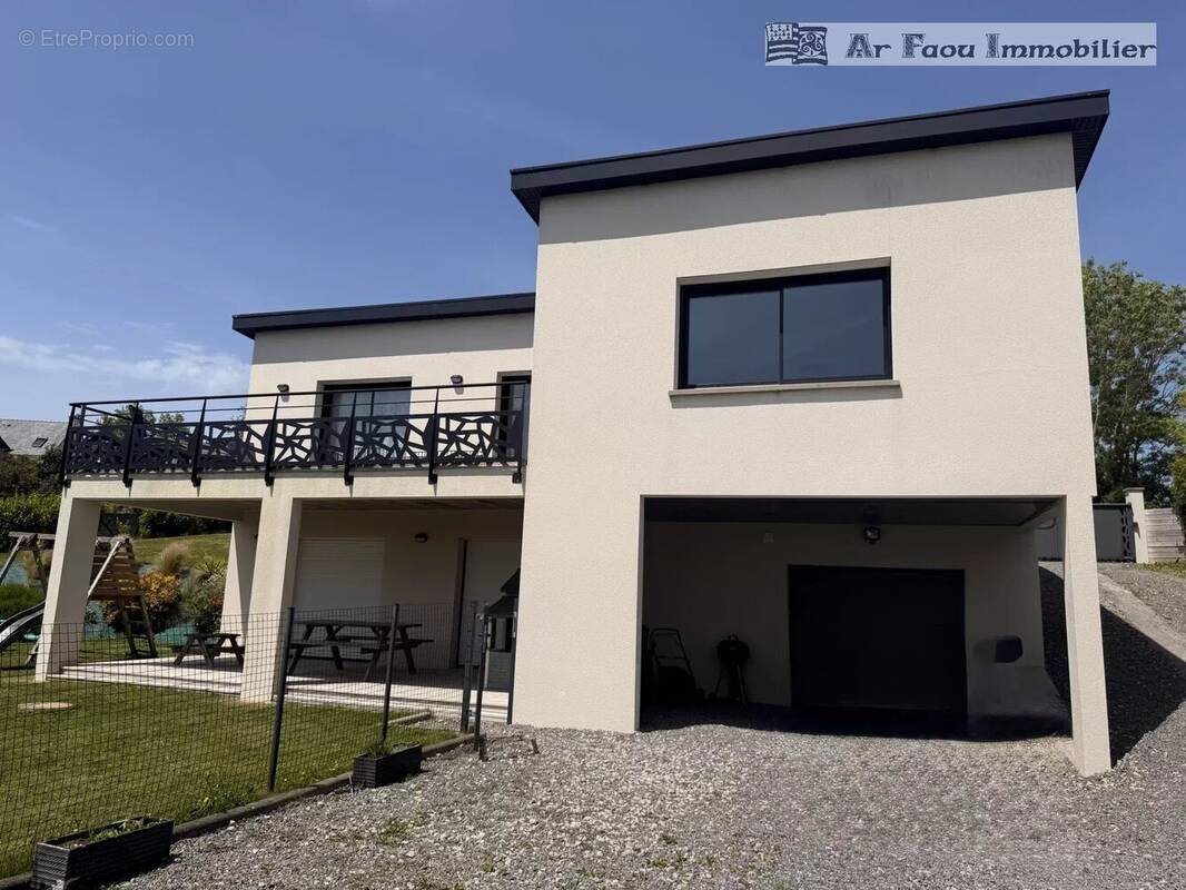 Maison à vendre, 152m², Rosnoën