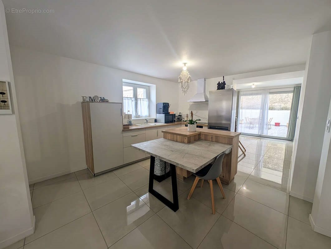 Appartement à vendre, 156m², Lézignan-Corbières