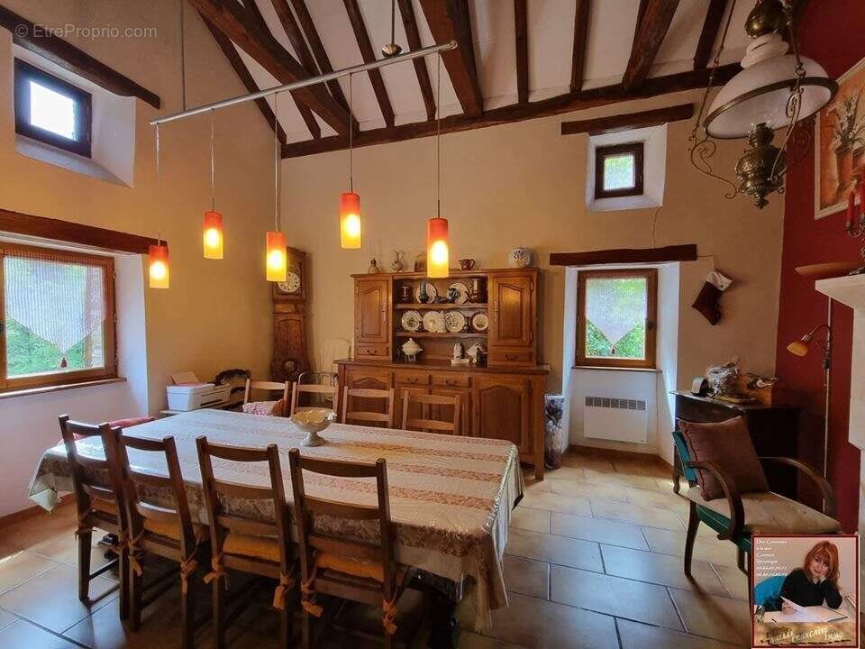 Maison à vendre, 140m², Saint-Etienne-Vallée-Française