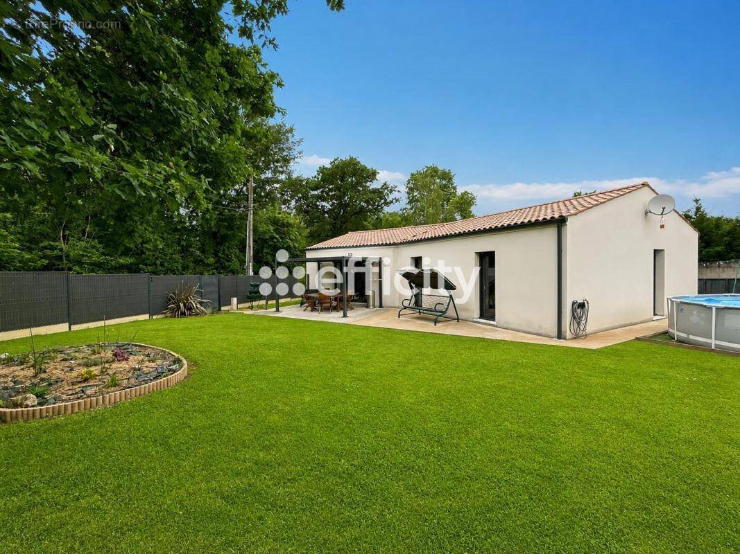 Maison à vendre, 105m², Saintes