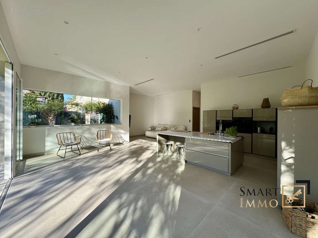Maison à vendre, 100m², Cagnes-sur-Mer