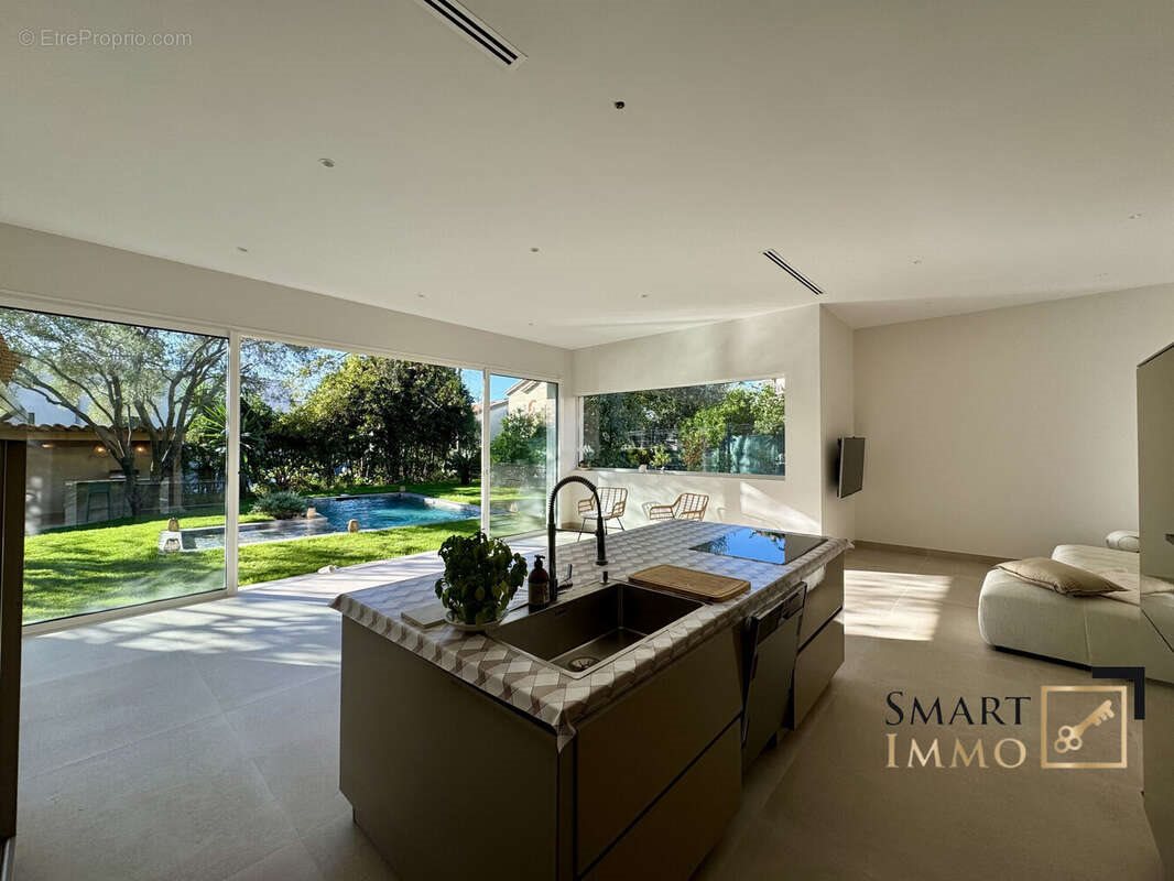 Maison à vendre, 100m², Cagnes-sur-Mer
