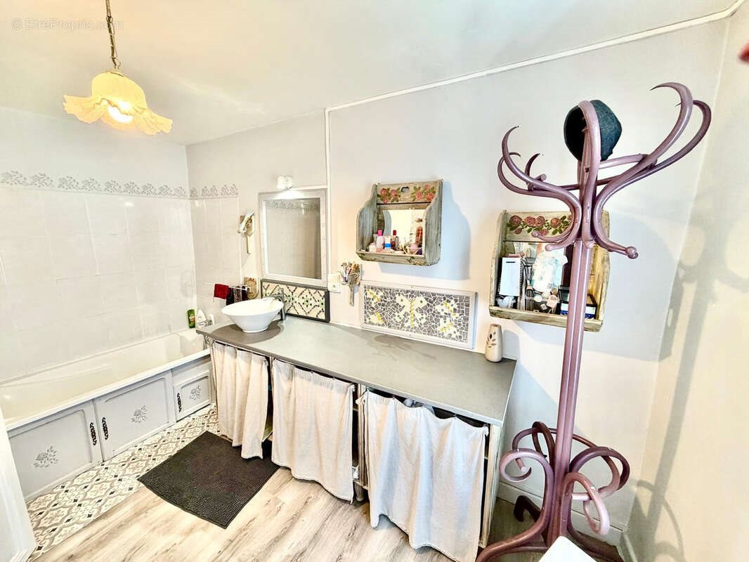 Maison à vendre, 120m², Saint-Germain-Lembron