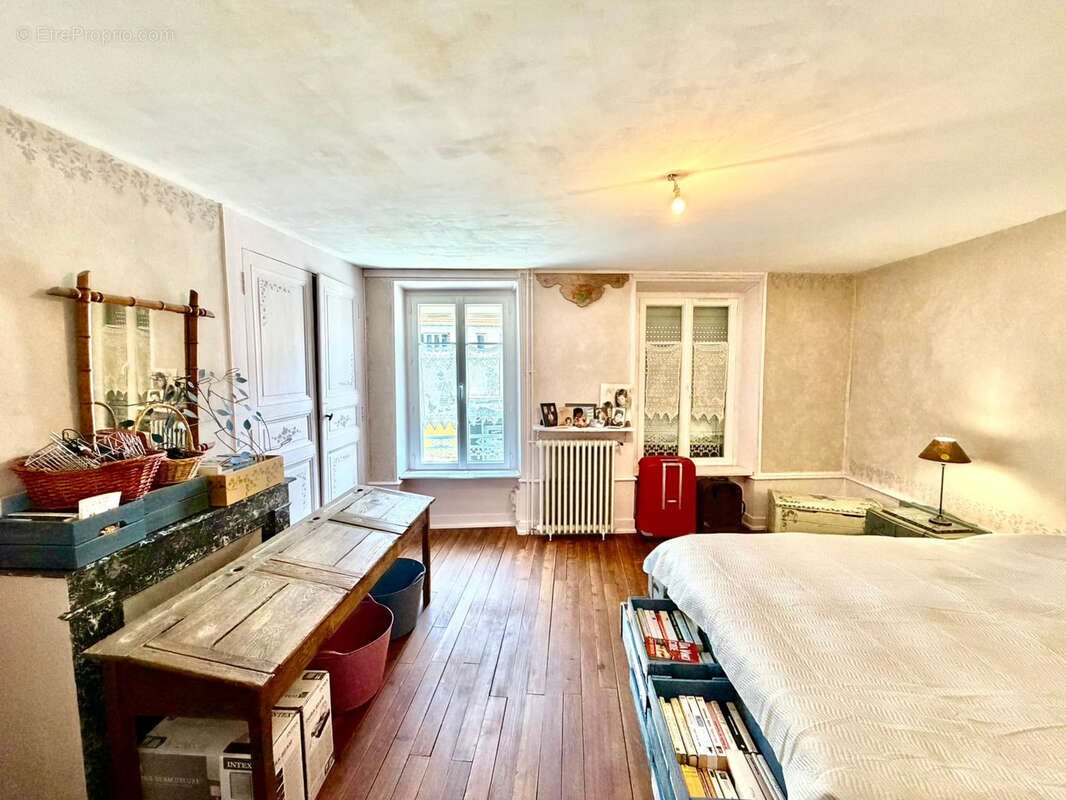 Maison à vendre, 120m², Saint-Germain-Lembron