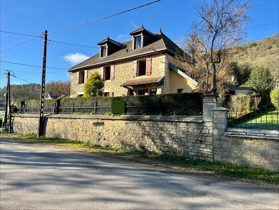 Maison à vendre, 185m², Port-Lesney