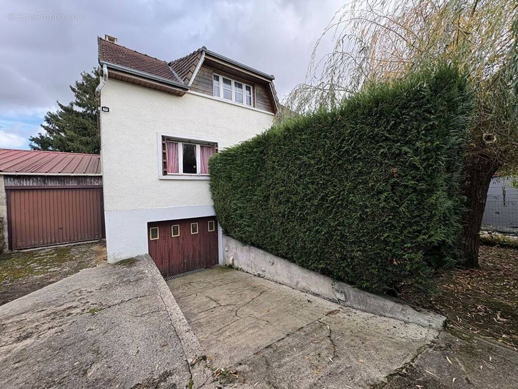 Maison à vendre, 103m², Sainte-Geneviève