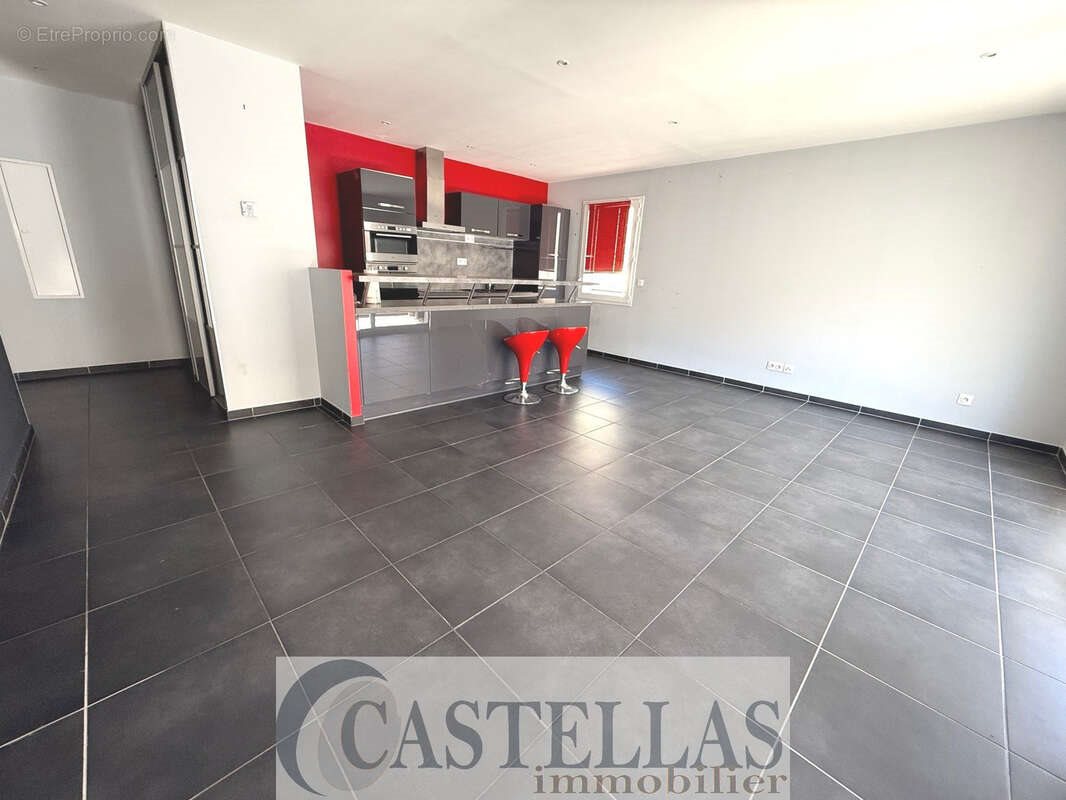 Appartement à vendre, 82m², Roquefort-la-Bédoule
