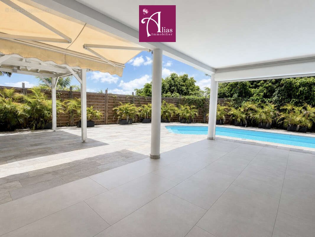 Maison à vendre, 110m², Petit-Bourg